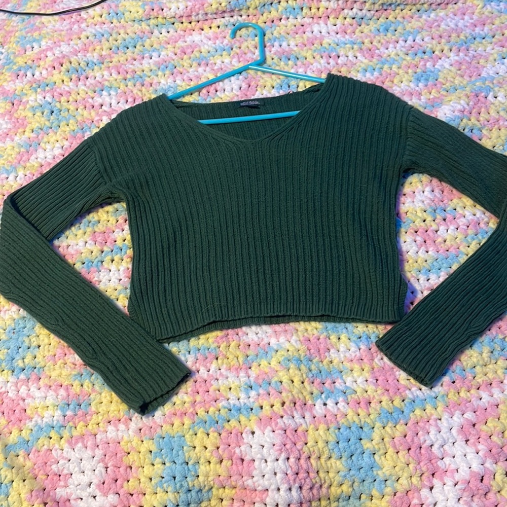 Wild Fable XS dark green ribbed cropped V neck sweater
